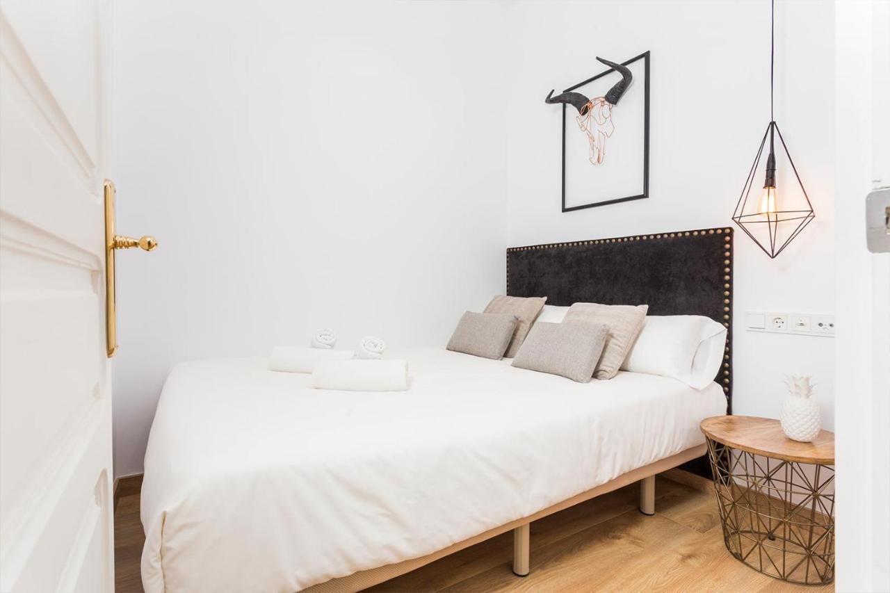 Cozy Apartment Close To Passeig De Gracia Barcelona Exterior photo